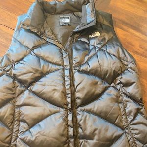 Women’s The North Face 550 down vest